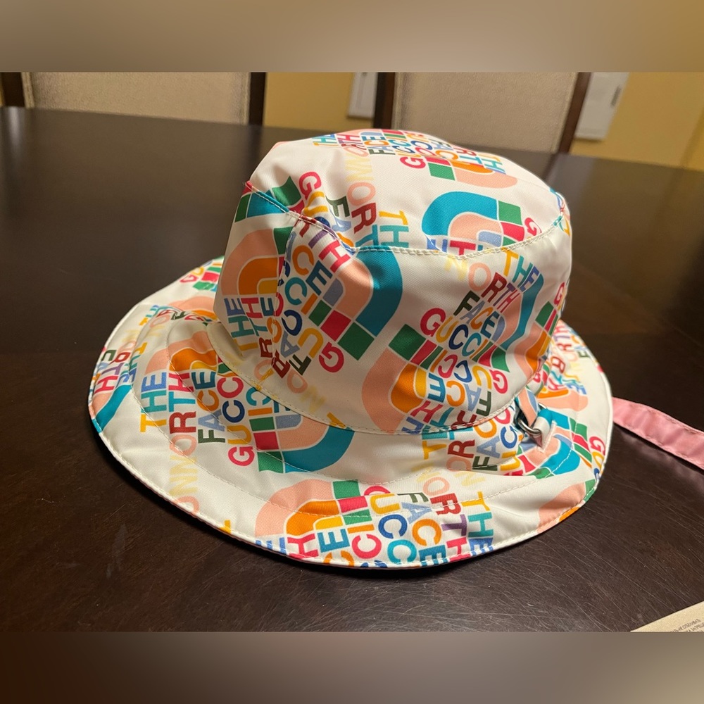 New Gucci North Face Logo Double Sided Bucket Hat Size M - Picture 9 of 16